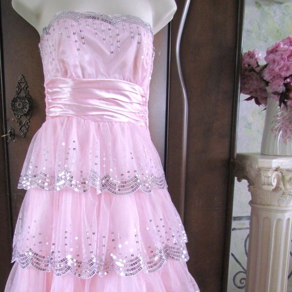 PINK BALL GOWN, Size 3-4, RUFFLED SKIRT SILVER SEQUINS, PROM, SPECIAL OCCASION - Picture 5 of 13